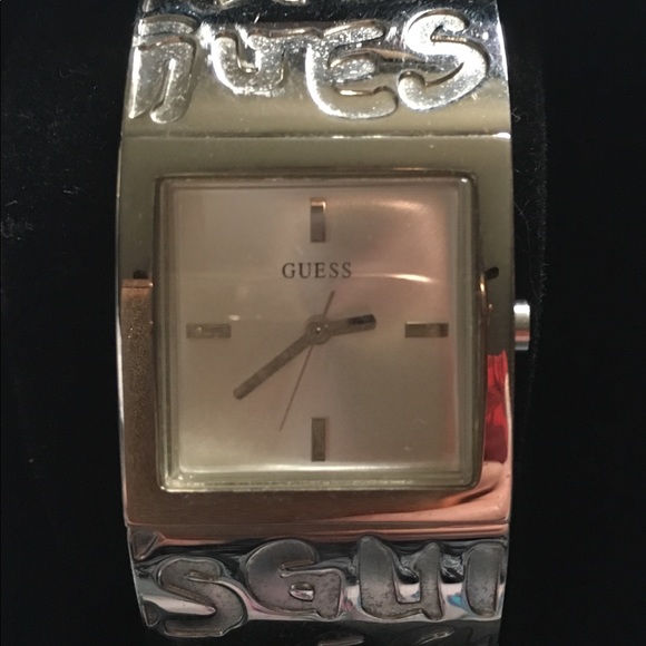 🔻PRICE DROP🔻‼️ Authentic Guess Watch - Picture 6 of 8